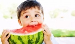 娱乐吃瓜酱招待朋友,与好友共享欢乐时光的秘籍分享